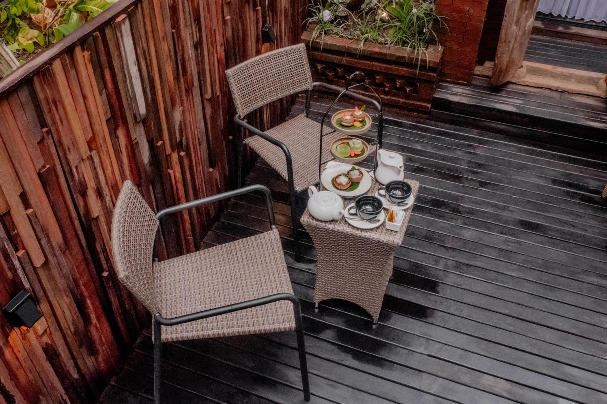 אובוד The Sebali Resort מראה חיצוני תמונה A tea table at the hotel